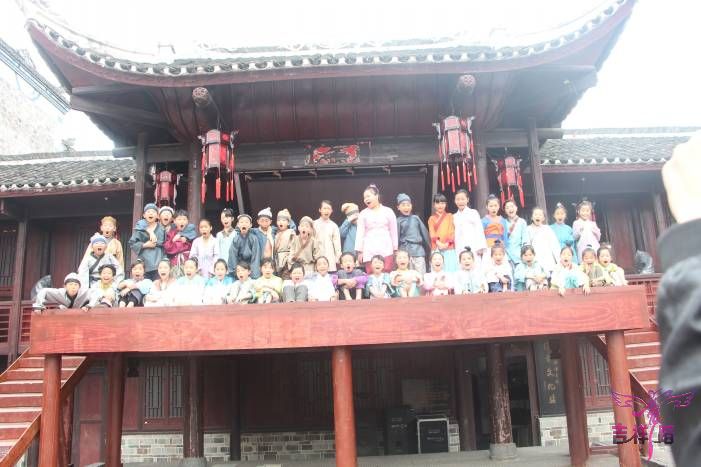 小戏骨花木兰剧照1