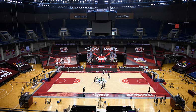 NBA杯-尼克斯力克魔术挺进决赛布伦森40+8萨格斯26+7&伤退