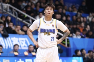 金州勇士队中锋身高