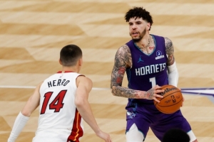 nba诺里斯科尔开什么汽车