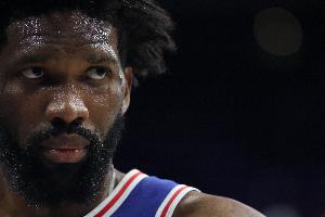 詹姆斯顶飞希罗gif