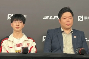 科比和詹姆斯扣篮