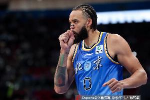 北京教练乒乓球男队张