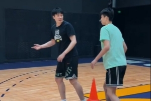 日本女子排球4号