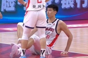 皮尔斯专访c罗完整版
