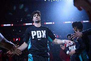 直播NBA湖人一开拓者G3