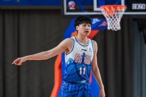 富勒姆足球俱乐部球衣