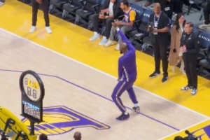 nba热身赛火箭对灰熊比分