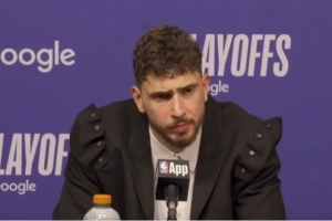 nba勇士23号扣将