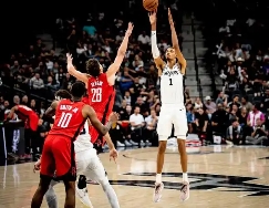 NBA总决赛G3战报：马刺主场111-103再胜尼克斯，文班亚马36分率队2-1反超