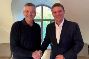 拜仁官方：任命企业家西克斯特为监事会主席