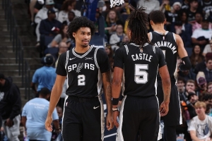 媒体人：开拓者习惯将对手拖入烂仗节奏 马刺无文班经受住考验