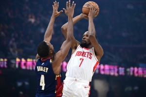 莫布里：有时觉得自己应该多出手 防下KD对我来说很重要