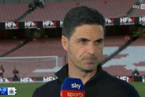 不满波普未染红！塔帅：连续两场争议判罚，对曼城也本该多打一人