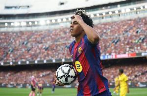 亚马尔能否比肩梅西？哈维：他是天选之子，现在就看他自己了