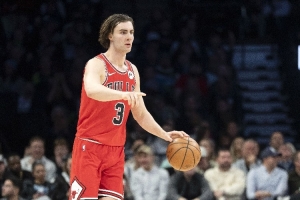 缺控卫？皮尔斯：阿门像追梦&他该留下 火箭可用小贾去交易吉迪