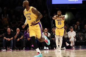 詹姆斯谈斯玛特：我和他在东部较量多年 现在和他同队真是太好了