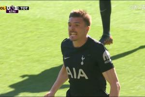 终于进了！帕利尼亚第82分钟铲射破门，热刺1-0领先狼队