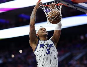 班凯罗：我们非常尊重活塞也清楚实力差距 但从不畏惧他们