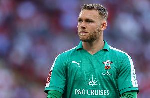 佩雷茨：外租期间主要和诺伊尔保持联系 连续出场让我找到了节奏