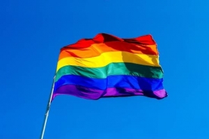 《英雄联盟手游》提前预热LGBT骄傲月！评论区两极分化