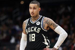 提前铺路！库兹马：NBA赛季期间每天下午会在办公室学4个小时投资