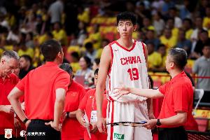 媒体人：中国男篮集训队老中青3代搭配 年龄结构合理开始逐步换血