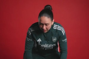 安东尼选各位置合作过的最佳队友：阿利松，D席，内马尔，C罗！