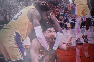 佳依：说湖人会被横扫的兄弟们，你们再干嘛呢？