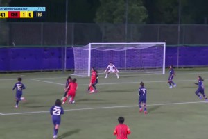 U17女足3-0领先！成宛迪门前头球破门建功